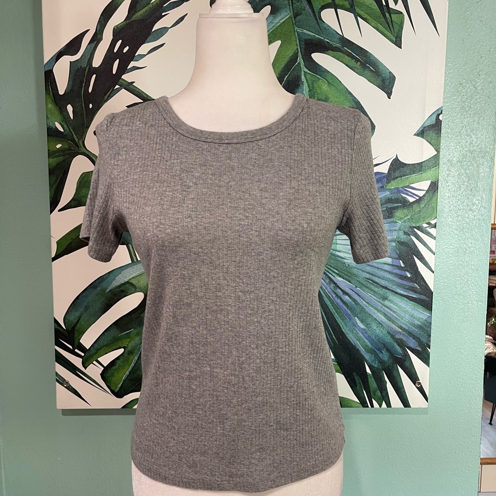 🖤 Lucky Brand Ribbed Short-Sleeve Tee in Gray